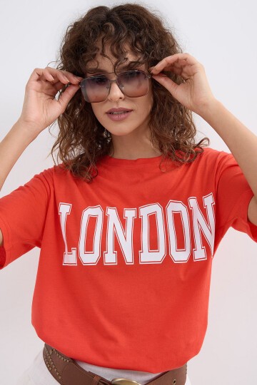 Kadın Bisiklet Yaka London Baskılı T-shirt