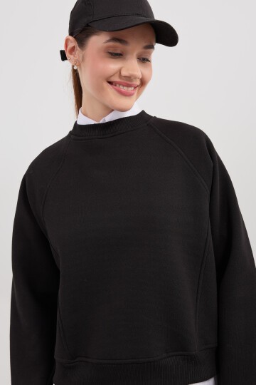 Kadın Üç İplik Bisiklet Yaka Crop Sweatshirt