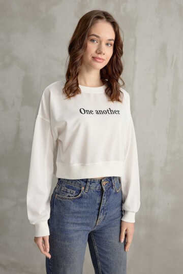 Kadın One Baskı Yarasa Kol Crop Sweatshirt